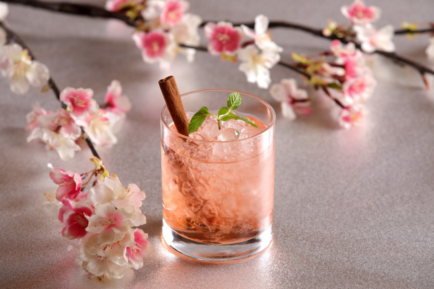 画像：カクテル SAKURA Spritzer（桜スプリッツァー）