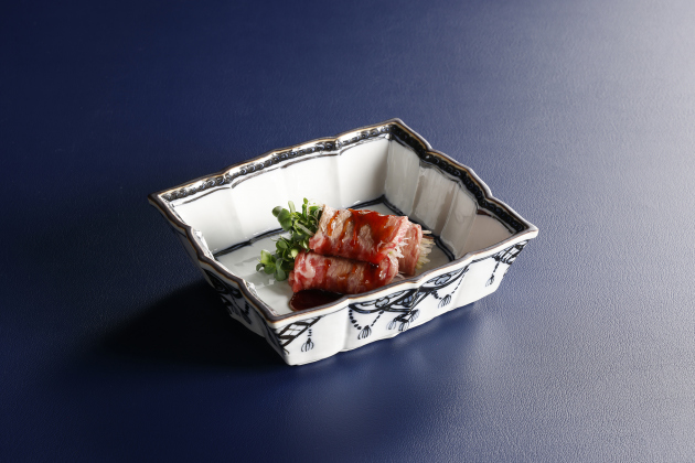 画像：ZK日本料理「黒毛和牛ロース肉 野菜巻き 生姜風味」