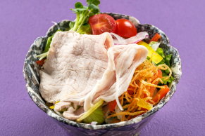 日本料理つのくに：豚しゃぶと5品目の野菜サラダの料理イメージ