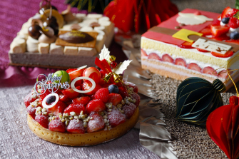 画像：あまおうたっぷりの真っ赤なタルト、紅茶とスパイスが織りなすチョコレートのケーキといちごたっぷりショートケーキ、3種類のクリスマスケーキが登場！