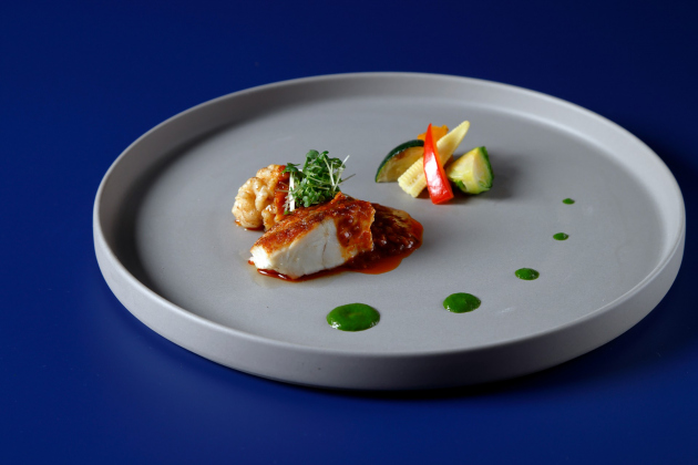 画像：ZK欧風料理「鮮魚と鱈白子のポワレ サルデッラソース」