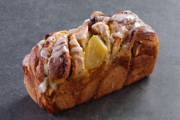 画像：ごろごろリンゴと紅茶のパン