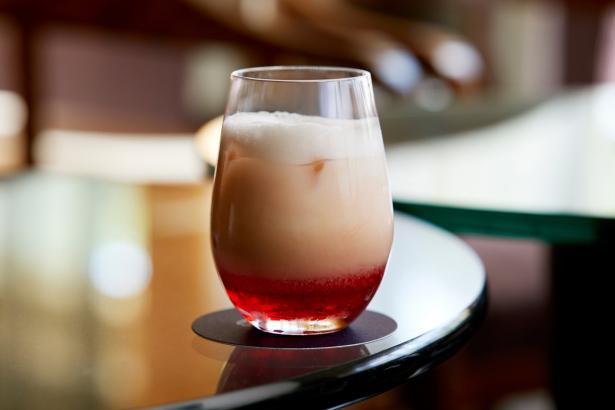 ストロベリー・ロイヤルミルクティー 