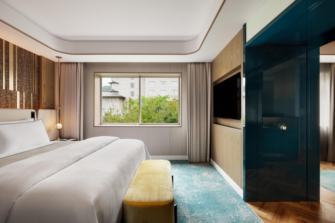 2ベッドルームスイート 1キングベッド＆2シングルベッド