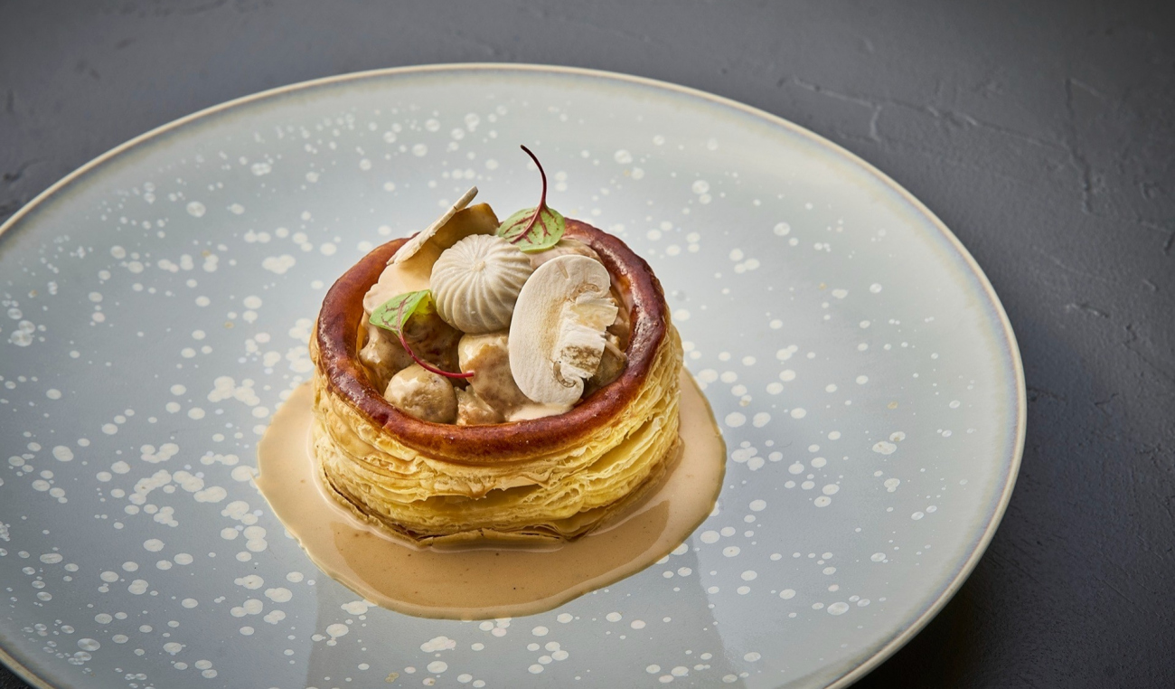 鶏とリードヴォーのヴォルオヴァン