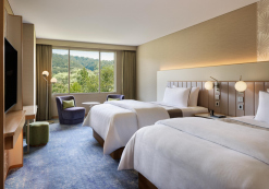 ラグジュアリースイート 2ダブルベッド