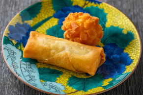 中国料理 四川：中華バル　合鴨の春巻きと海老のクルトン揚げのイメージ