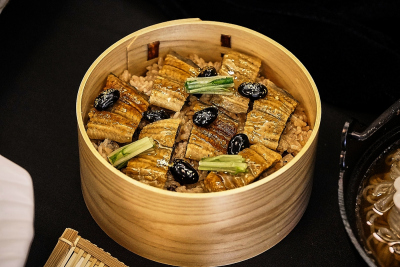 うなぎの黒豆赤飯蒸し
