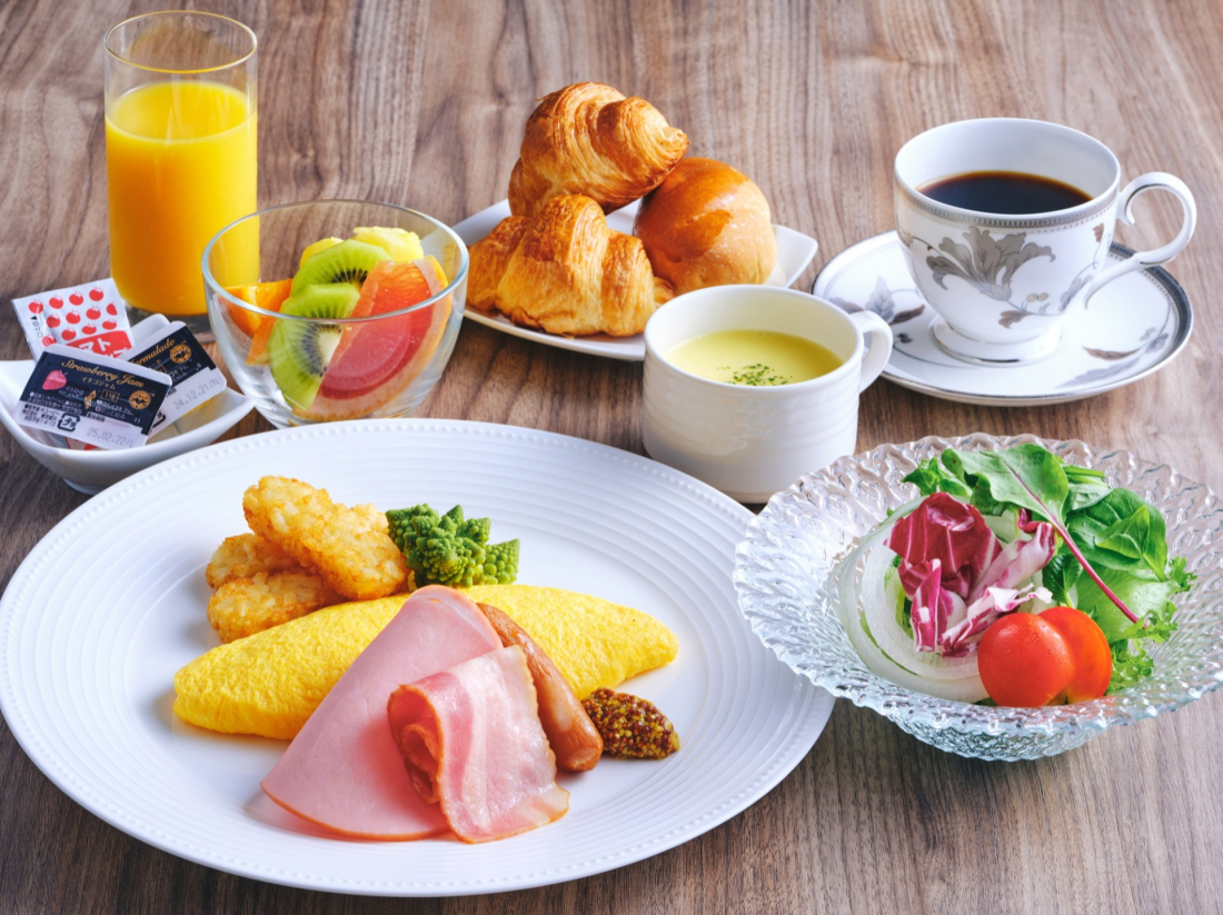 ダイニングカフェ＆バー「ロンド」