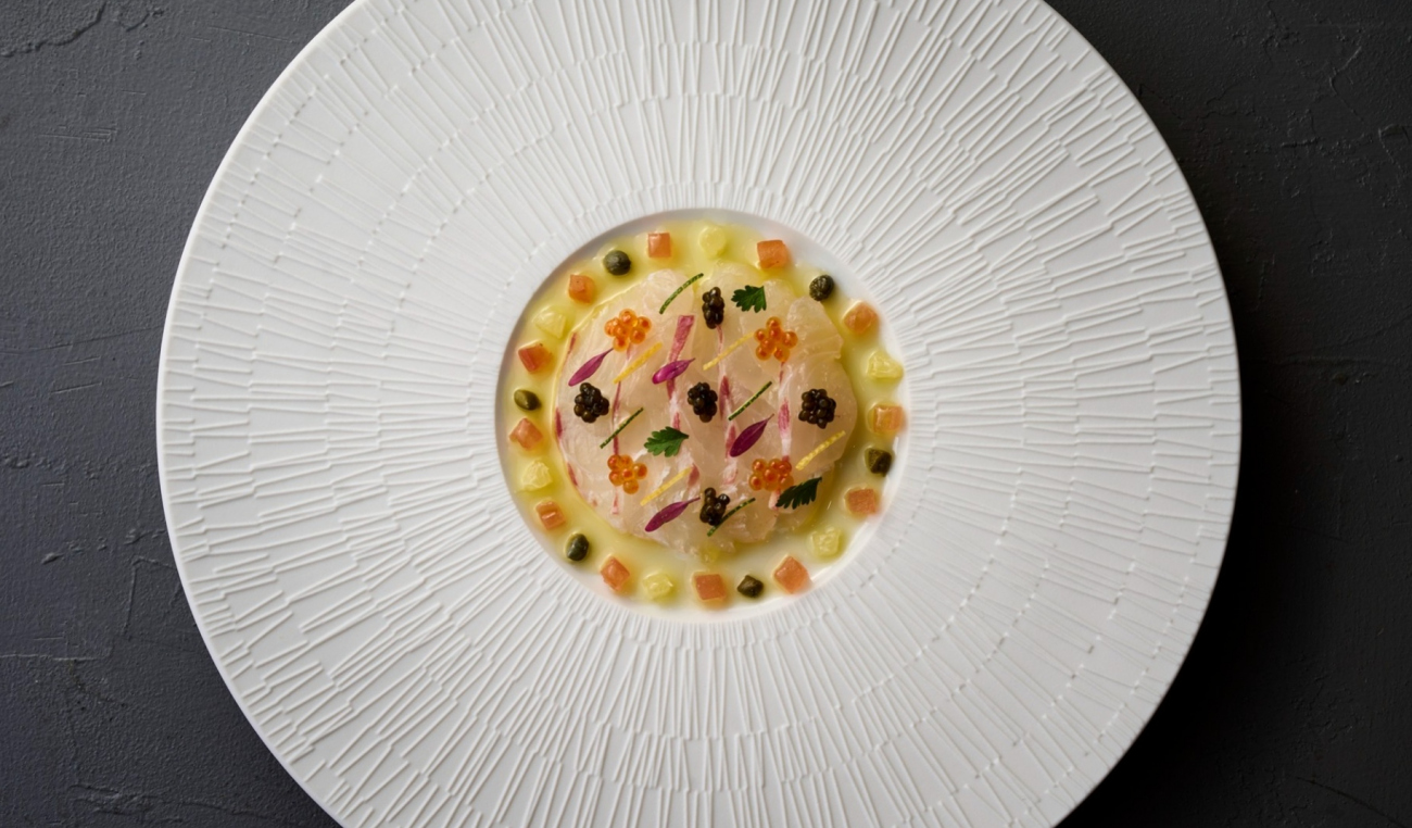 鯛のマリネ キャビア ソースヴィエルジュ