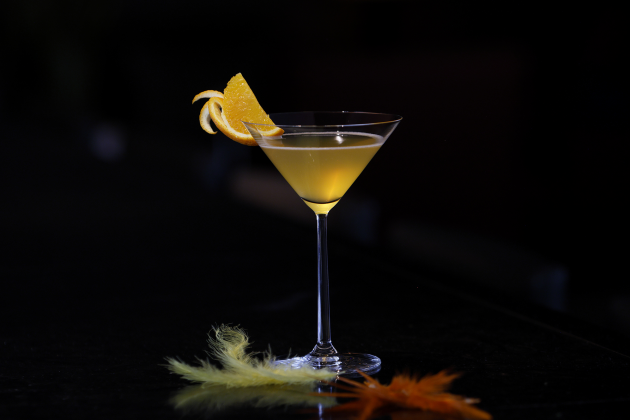 画像：HAPPY WOMAN FESTA限定の黄金色のカクテル「ソラナ」