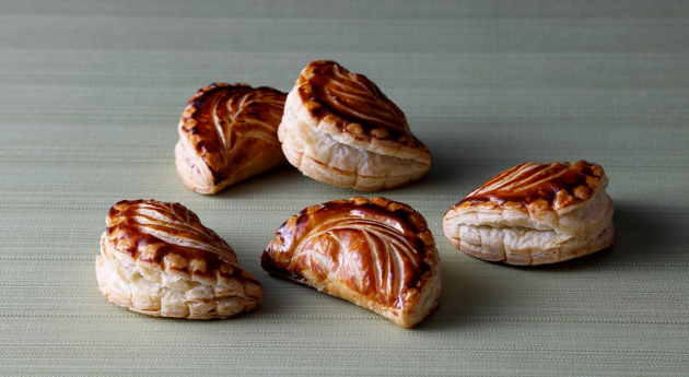 画像：M-Boutique「ショーソン・オ・スリーズピスターシュ」