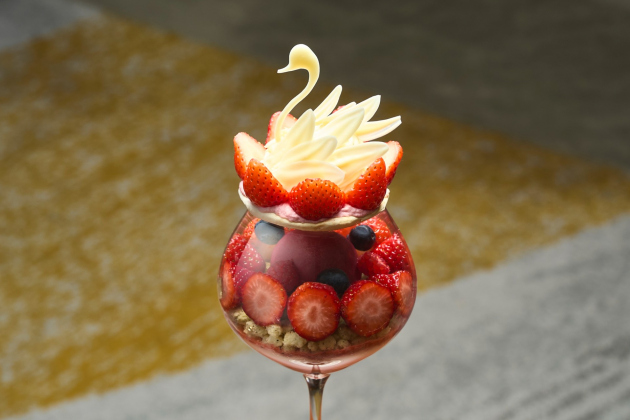 スワンのいちごパフェ