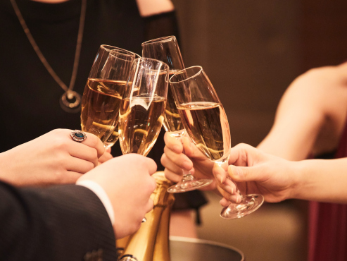 画像：乾杯イメージ