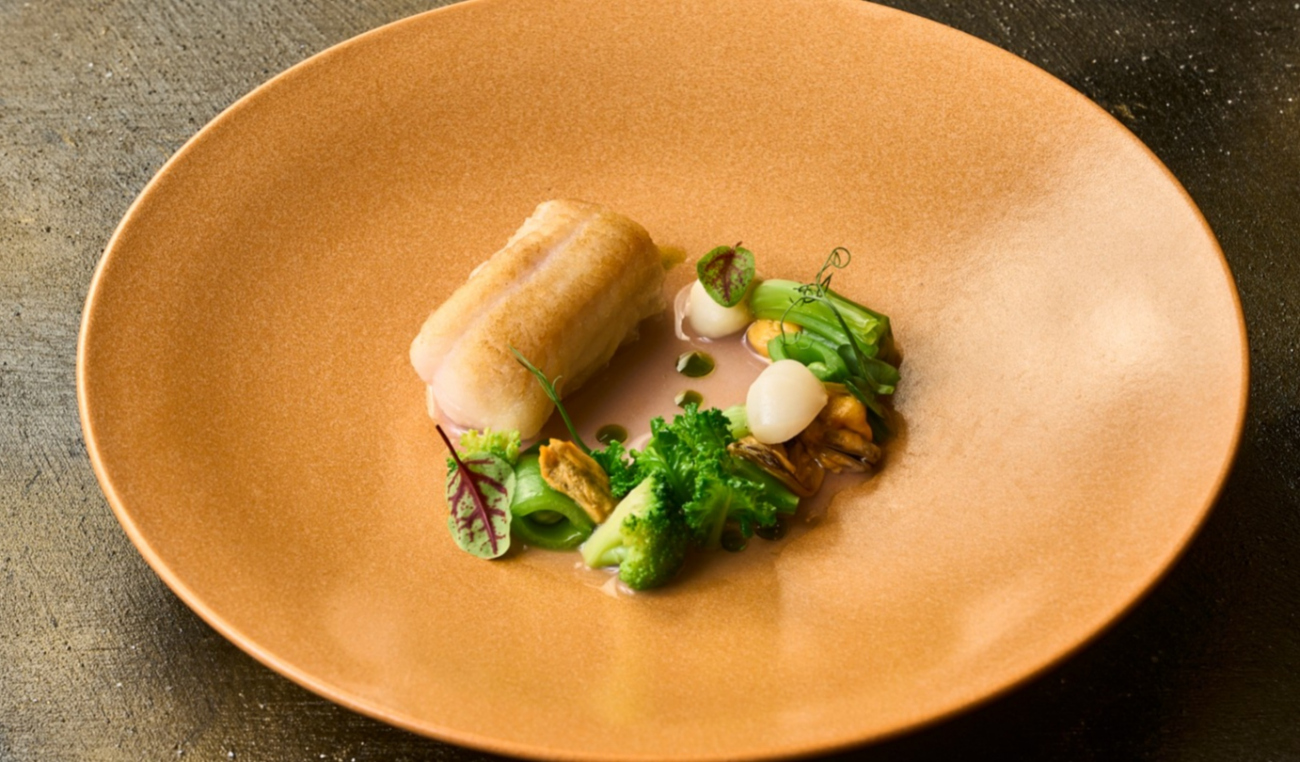 舌平目とムール貝のナージュ　バジルの香り