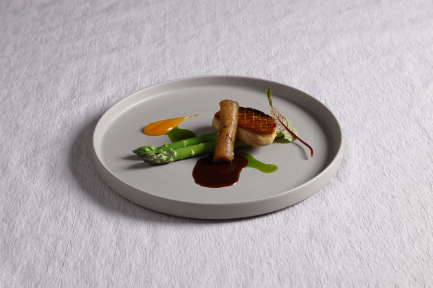 ZK鉄板焼 5月「フォアグラとアスパラガス」