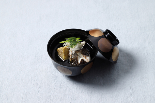 ZK日本料理 6月「（椀）いさきと水なす」