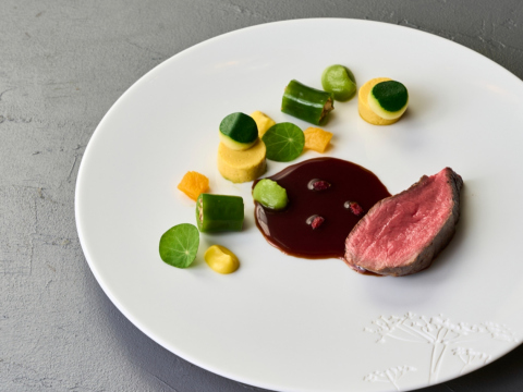 上世屋京丹後鹿のロティ　ソースカシス