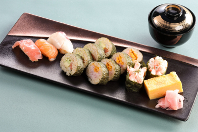 巻き寿司とにぎり寿司