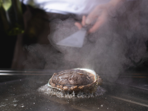 鉄板焼レストラン「山吹」