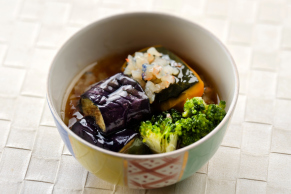 日本料理つのくに：茄子と野菜の海老餡かけの料理イメージ