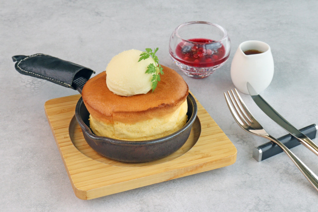 2層のスフレパンケーキ